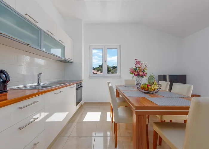 Апартаменты L&d Биоград-на-Мору