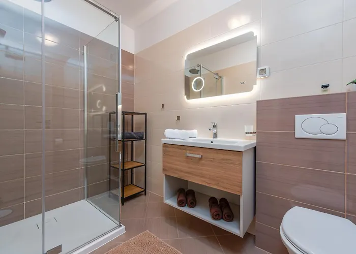 L&d Биоград-на-Мору