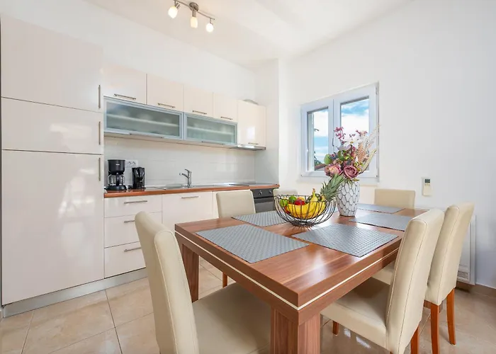 L&d Биоград-на-Мору