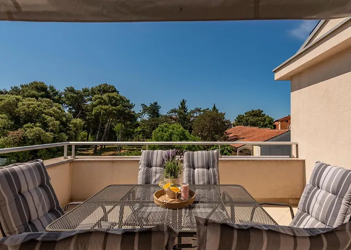 L&d Апартаменты *