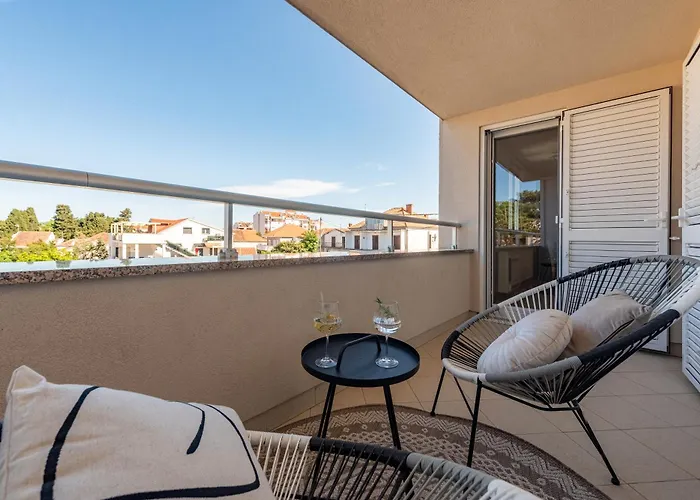 L&d * Биоград-на-Мору