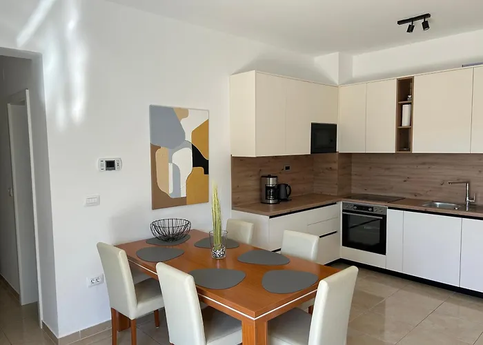 L&d ביוגראד נה מורו