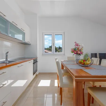 Apartmán L&d Biograd Na Moru