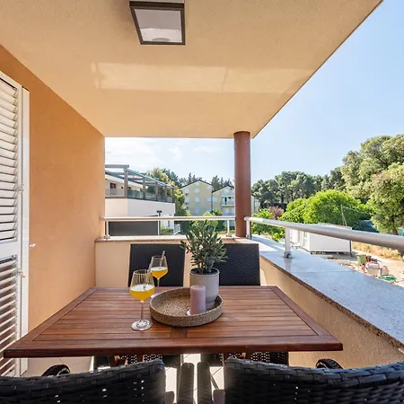 Apartment L&d *